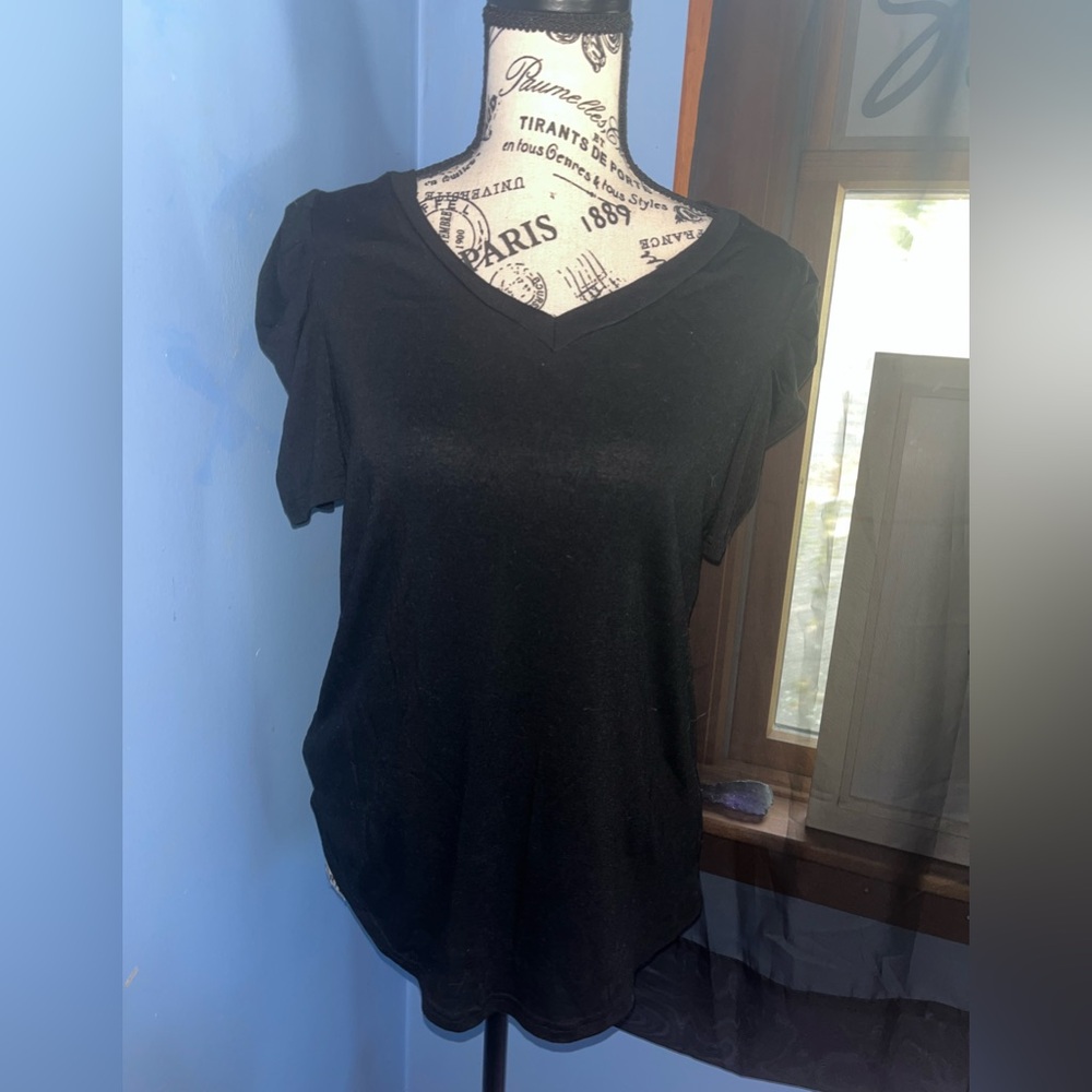 FREE w/ $10+ PURCHASE: Puff/Cap Sleeve Black T-Shirt